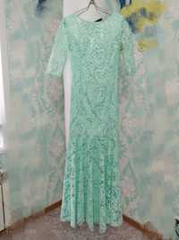 Платье в пол модель- рыбка, размер 40-42, цена 10 тыс. Самовывоз.