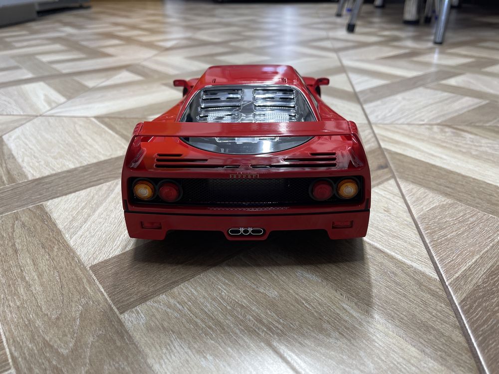 Macheta Ferrari F40 1:12 Norev