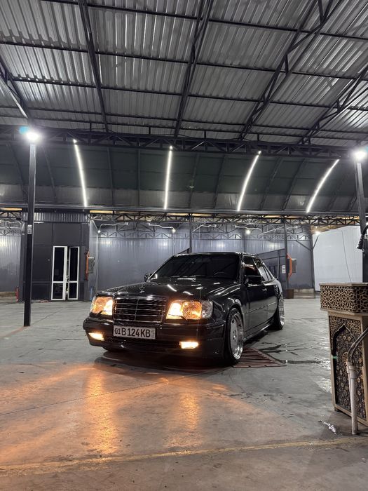 W 124  amg  sotiladi yil 1993 matir 111 e220 zavot
