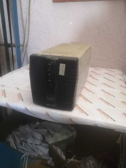 Источник бесперебойного питания (UPS)