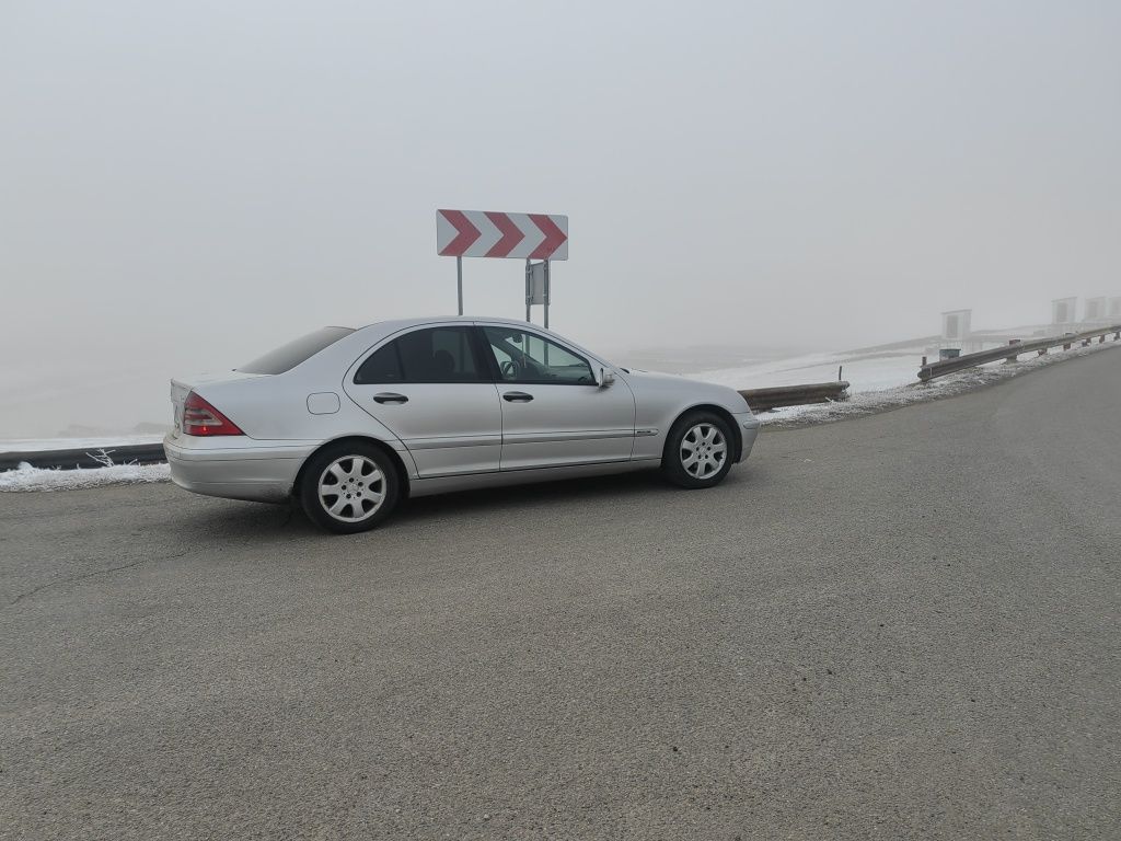 Mercedes C Class W203