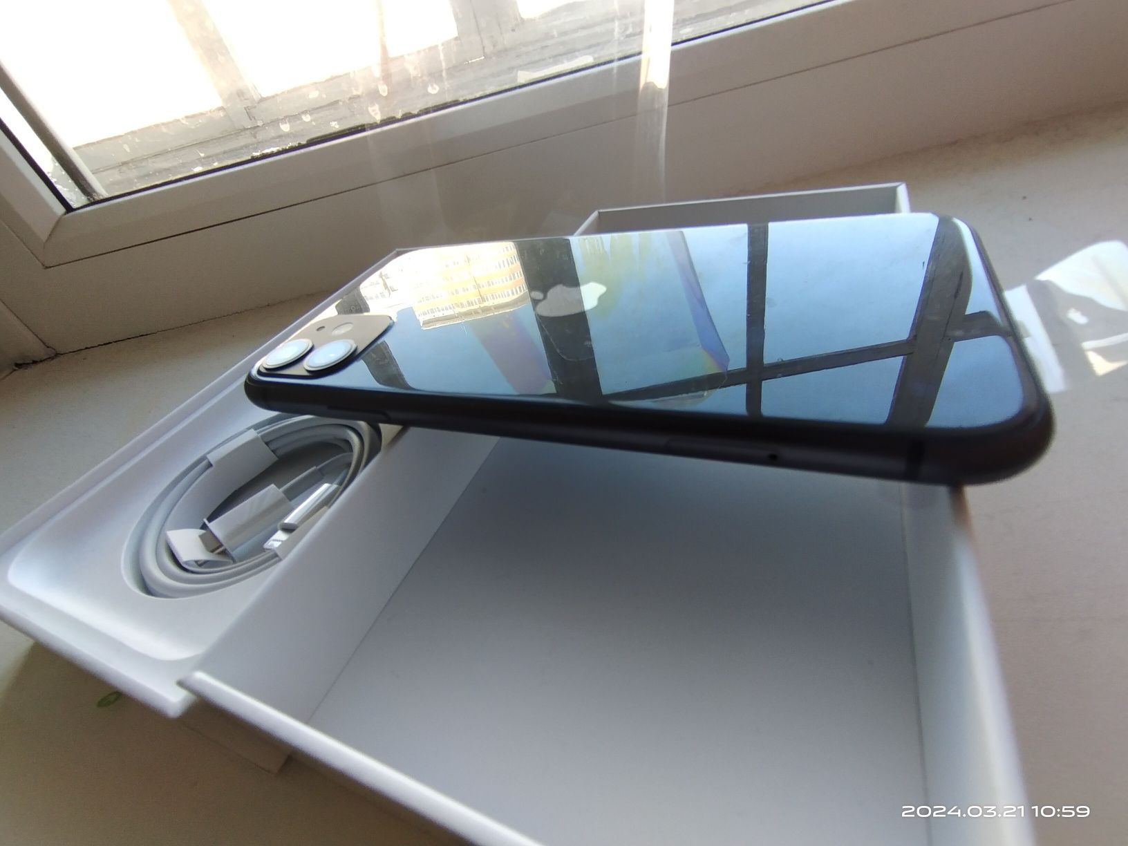 iPhone 11,  на 128