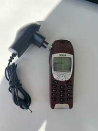 Nokia 6210 със зарядно