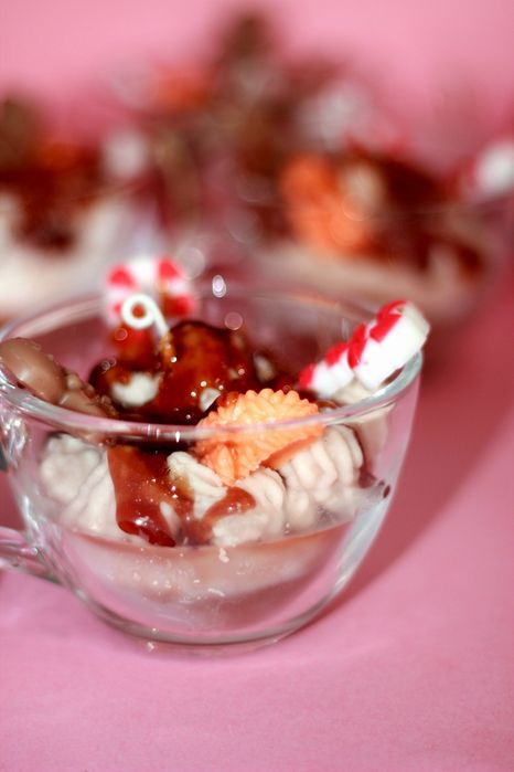 Ръчно направени свещи-десерти