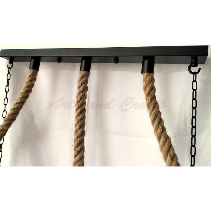 Lustra din lemn masiv, realizata manual, cu 3 brate din sfoara de iuta