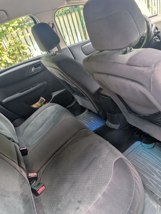 Citroen C4 1.6hdi 110cp