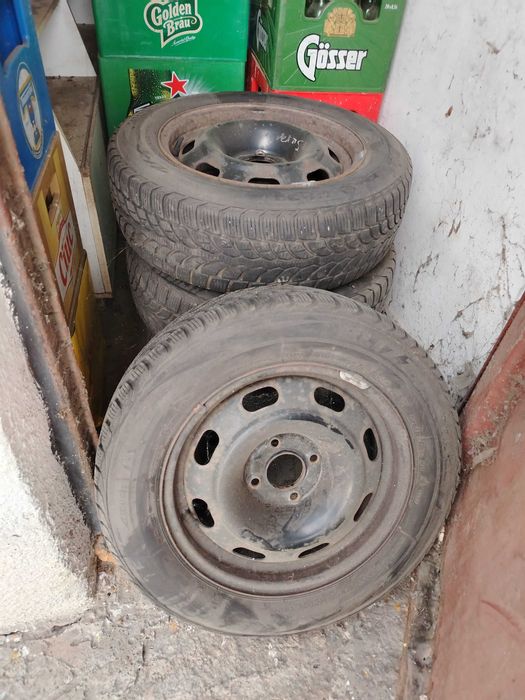 Vând cauciucuri 185/65R15