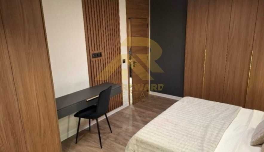 Продава се Тристаен апартамент в София, Център - 75 кв.м за 2520 €/кв.м - Снимка #4