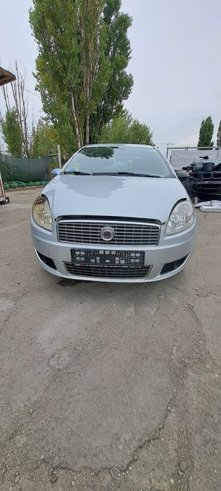 Dezmembrez Fiat Linea 1.4B  2011