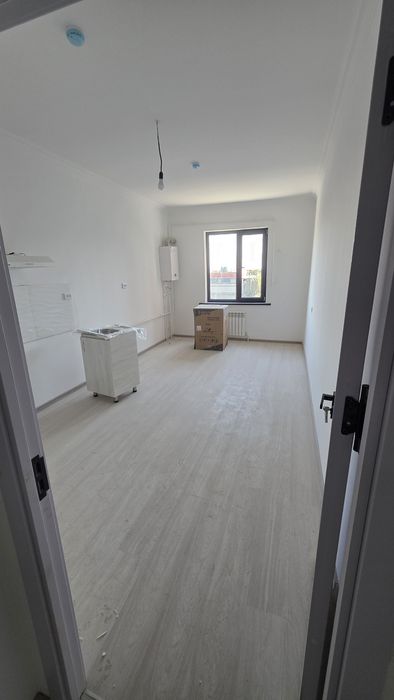 Kvartira sotiladi 43.65 kv