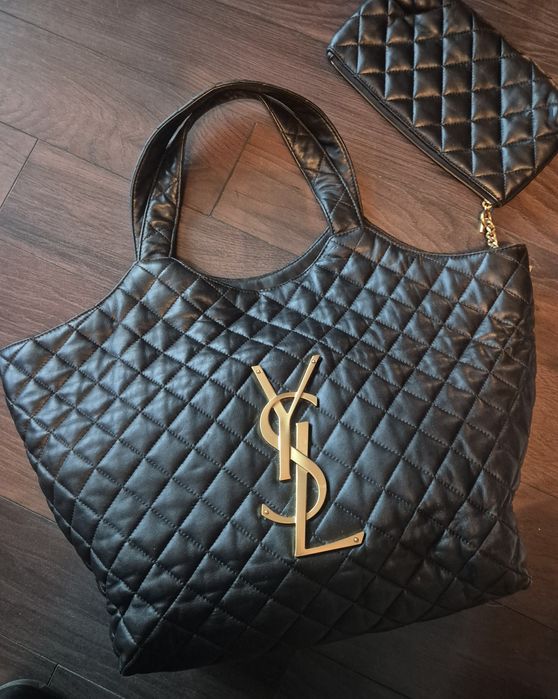 Дамска кожена чанта + допълнително портмоне към нея.