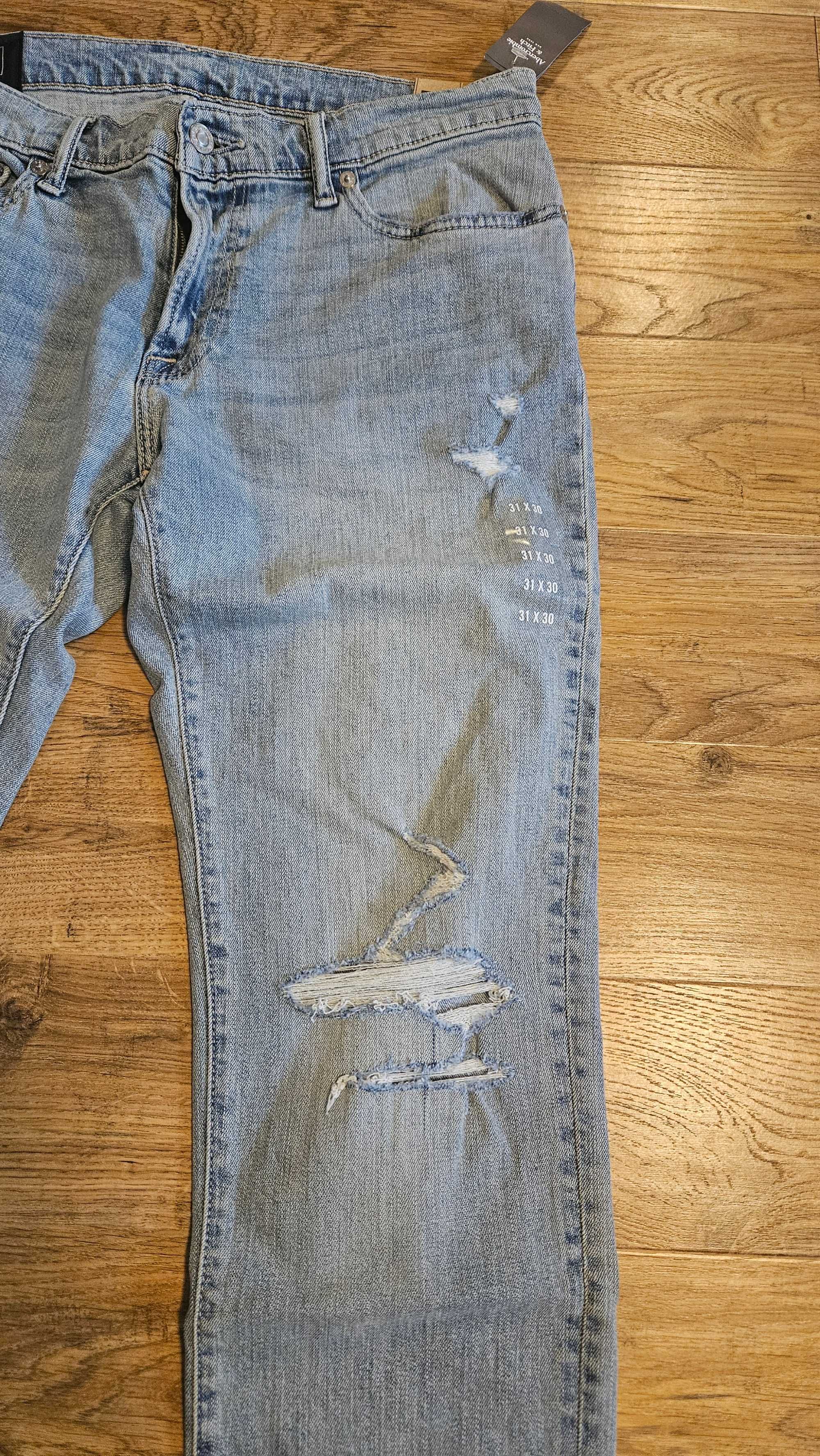 Blugi Abercrombie Ripped Slim noi, cu eticheta, W31xL30