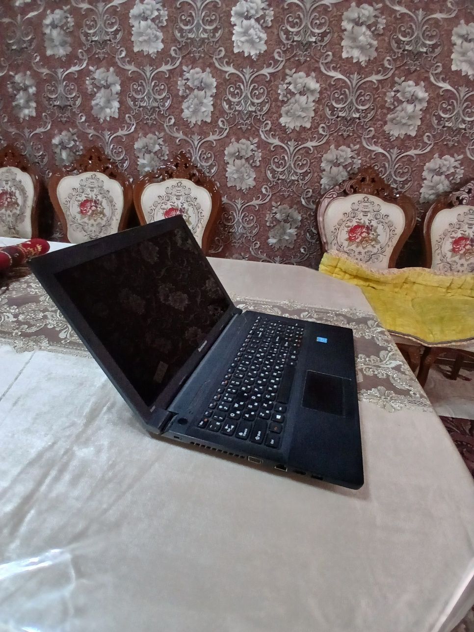 Ноутбук "Lenovo"