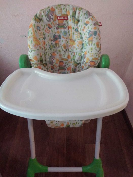 Детский стульчик для кормления