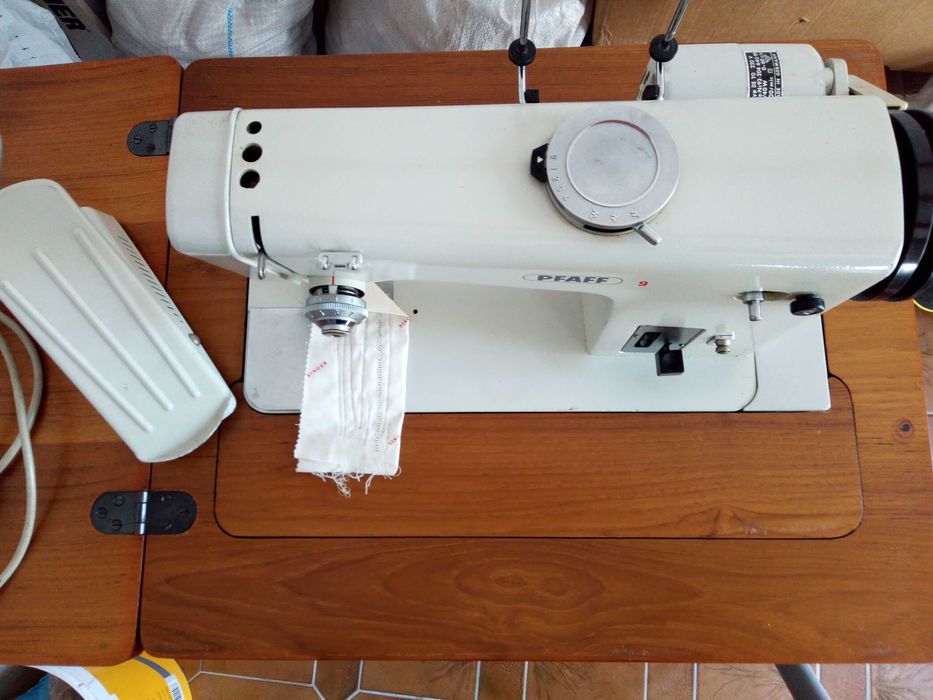 Masina de cusut PFAFF 9 made in Germany