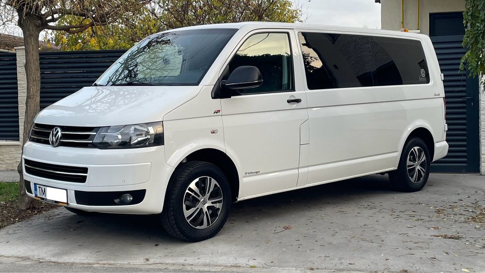 Volkswagen Caravelle T6 2012 2.0 Extra-Lung 8+1 Locuri 140CP