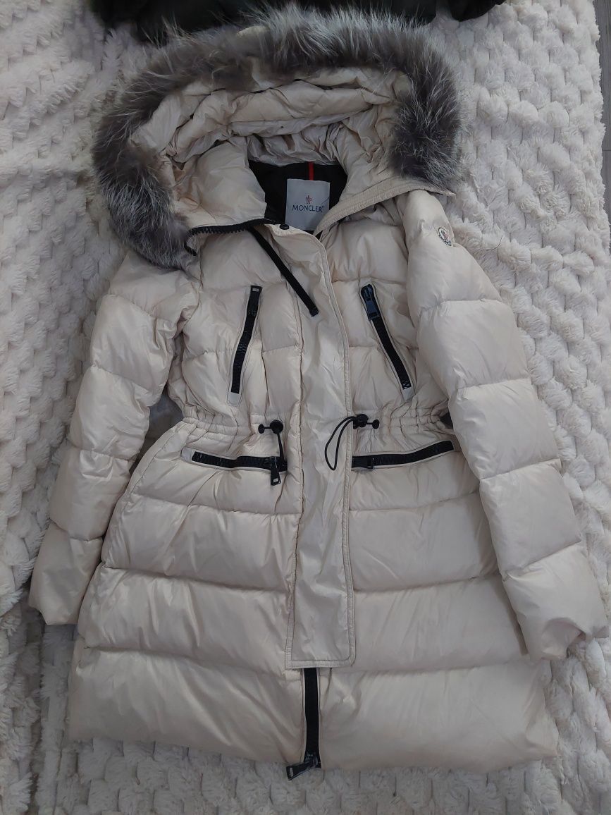 Geaca cu puf moncler