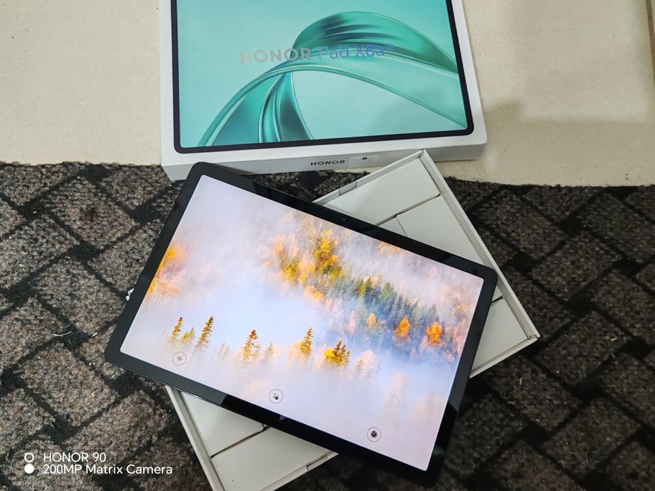 vând honor pad x8a 11"