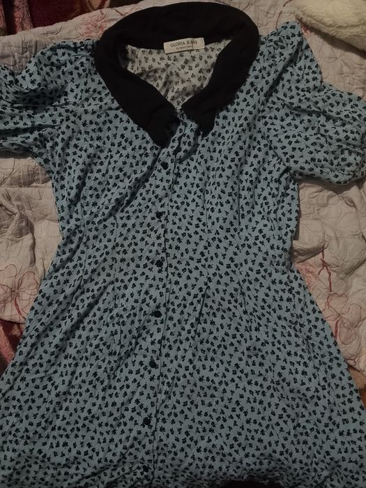 платье голубое, на пуговицах