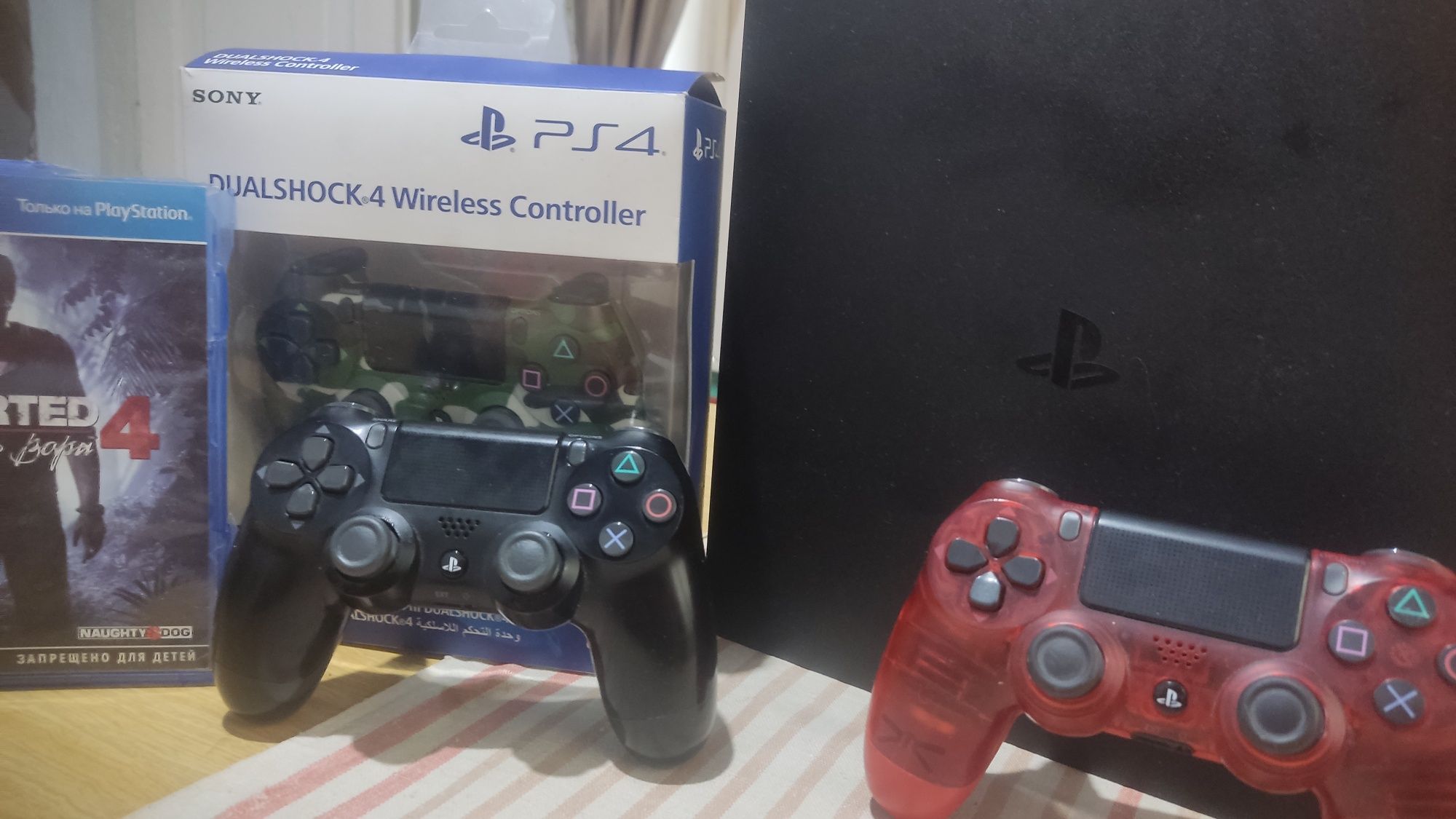 Playstation 4 slim 1 TB - с играми