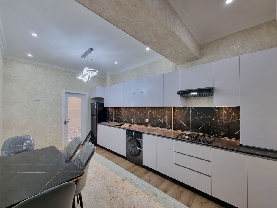 Продается 3 ком. Квартира на 2 этаже площадью 78 кв.м. По ул. Титова