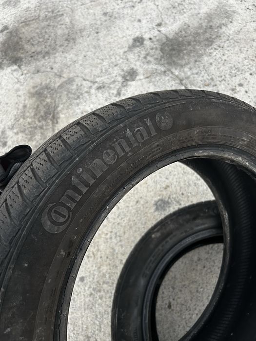 Гуми зимни Continental 205/55R17