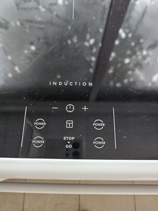 Печка с индукционни котлони и пара Electrolux ELI14340HV 2г.гаранция