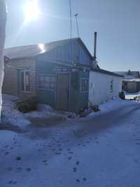 Продам четырехкомнатный дом в поселке Заводском на печном отоплении