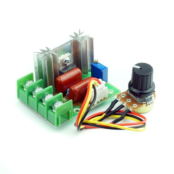 Регулатор на напрежение 2000W с кабел с потенциометър