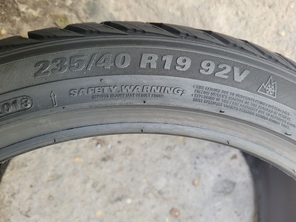 1 cauciuc de iarnă Kumho 235 40 19