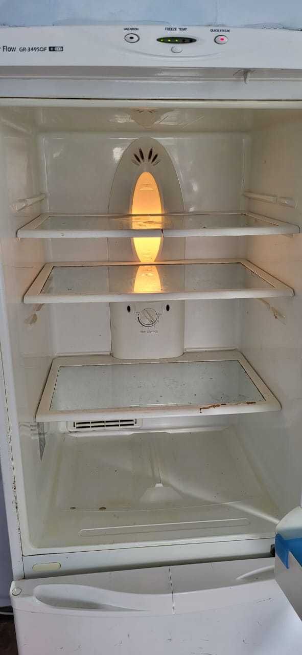 Двухкамерный холодильник LG Total No Frost. Высота 171см. Цвет: белый