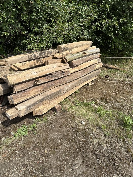 Grinzi / capriori / caferi lucrat manual din stejar de peste 100 ani