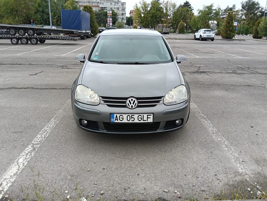 Vand golf 5 impecabil.