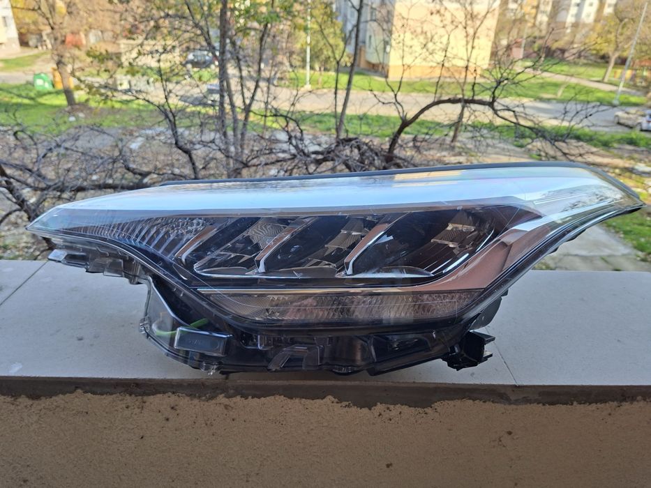 Ляв фар Toyota C-HR 2020 - 2023