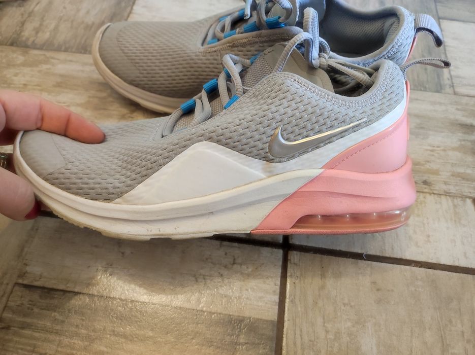 Adidași Nike mărime 41
