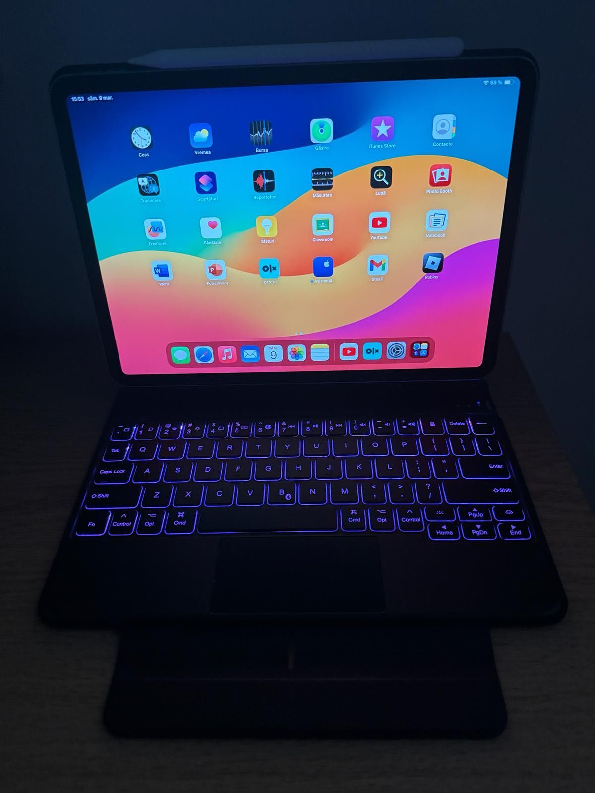 Husa tastatura iPad Pro 11 ESR magnetică