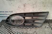 GRILA PROIECTOR DREAPTA 5M0853666B MX1253 Volkswagen VW Golf 5  [din