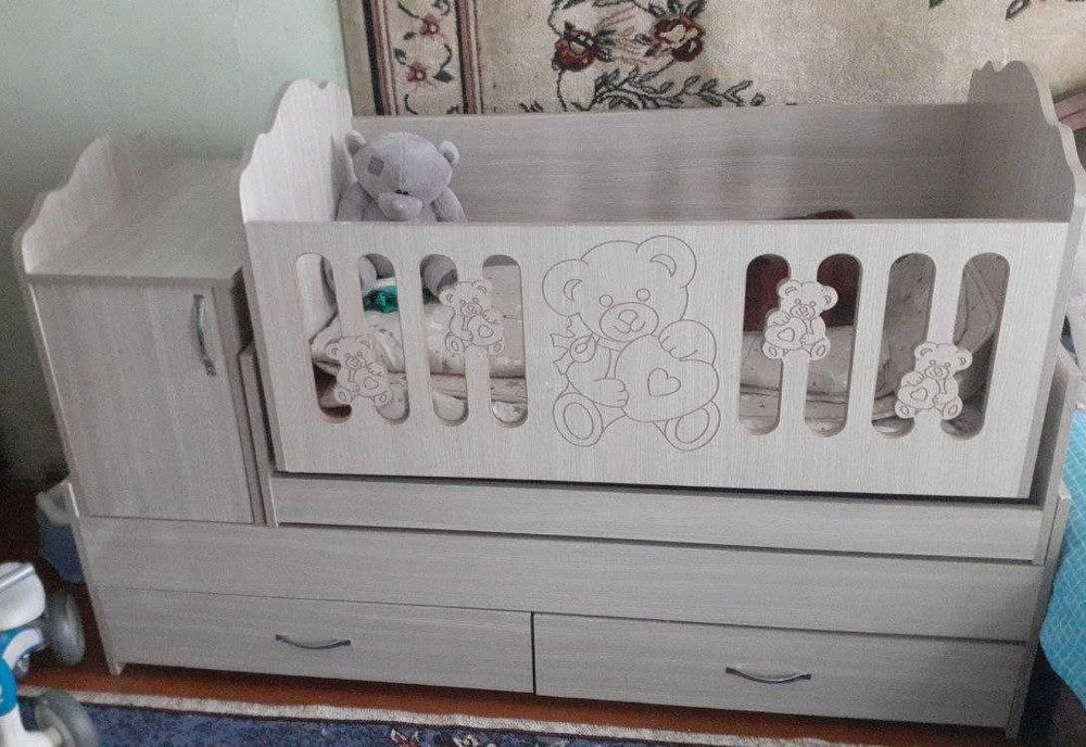 Продаётся детская кроватка - качалка.