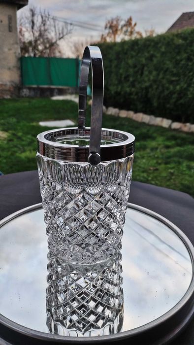 Масивен кристален съд за лед с метална окантовка