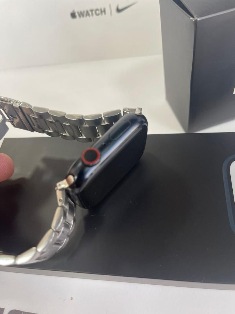 Apple Watch Nike Series 7, GPS, 45mm Midnight Aluminium Case, -A-