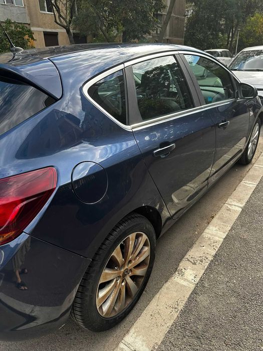 Opel astra J 2010 2750 euro negociabil