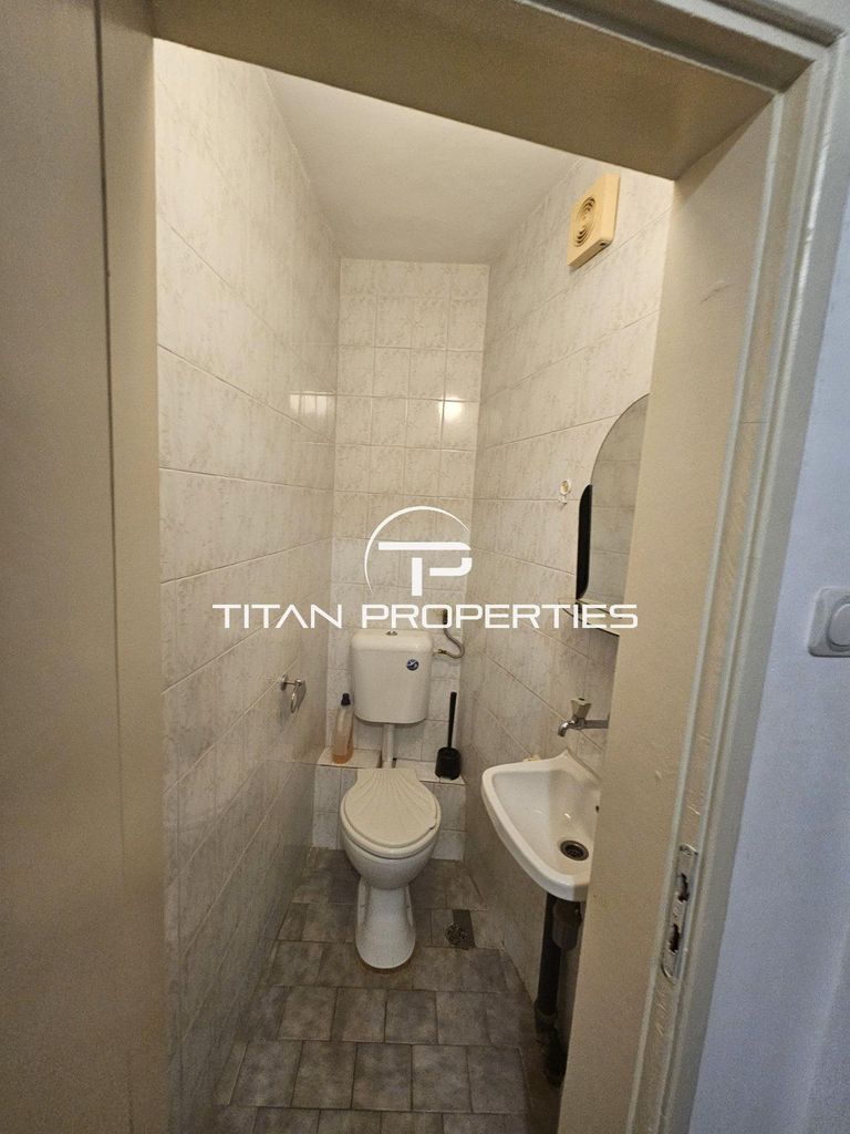 Дава се под наем Тристаен апартамент в Бургас, Център - 88 кв.м за 382.5 € - Снимка #5