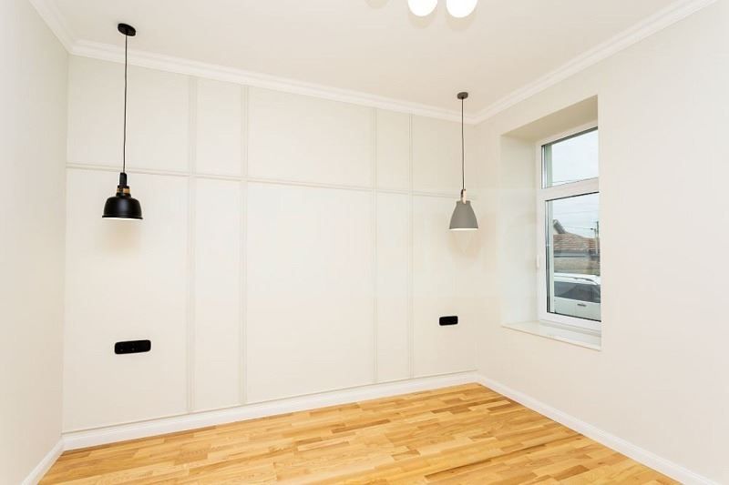 Продава се Къща в Каварна - 234 кв.м за 1411 €/кв.м - Снимка #4