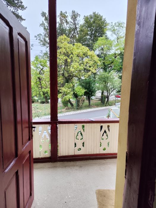 Închiriez Cameră pe termen lung