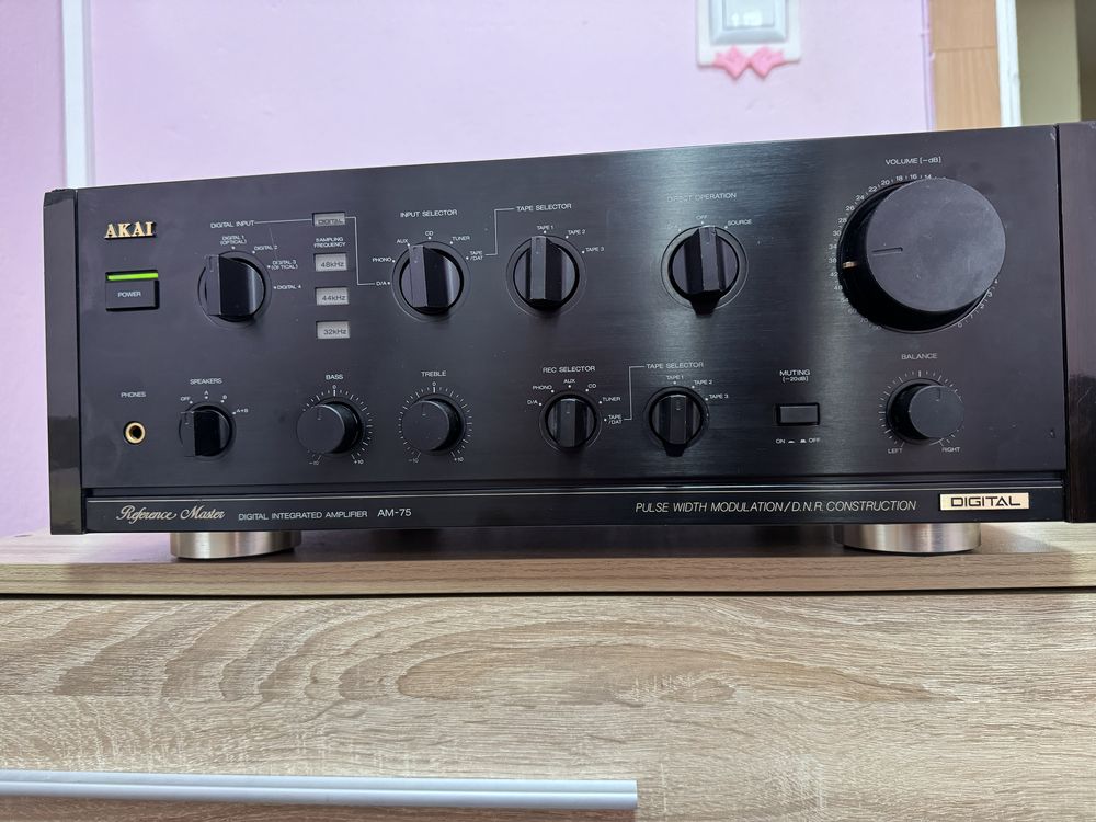 Akai AM-73 Качествен стерео усилвател