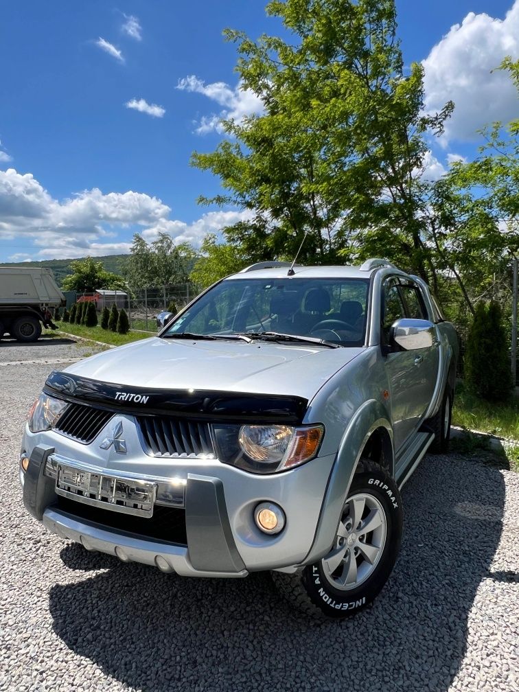 Vând Mitsubishi l200 recent adus într-o stare impecabila