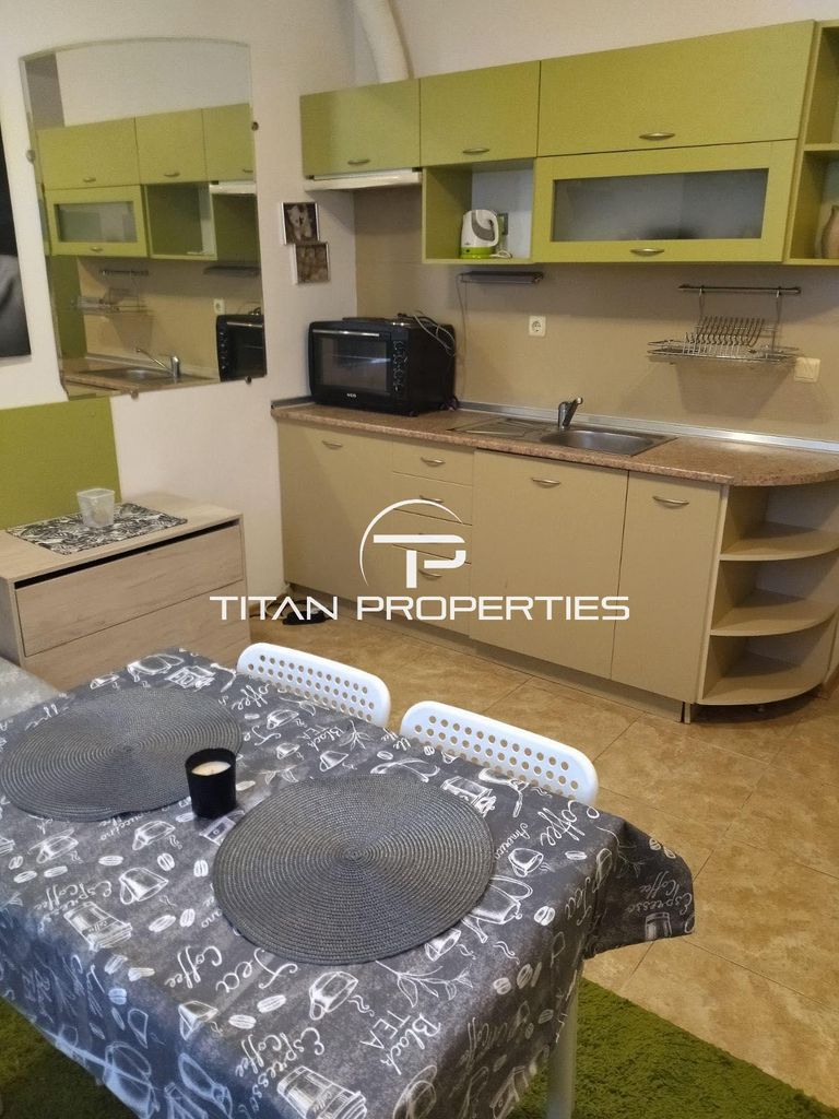 Дава се под наем Едностаен апартамент в Варна, Бриз - 27 кв.м за 300 € - Снимка #2