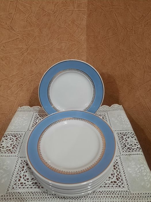 Абсолютно новые десертные тарелочки (d-17см) , Пролетарский ФЗ. Красив