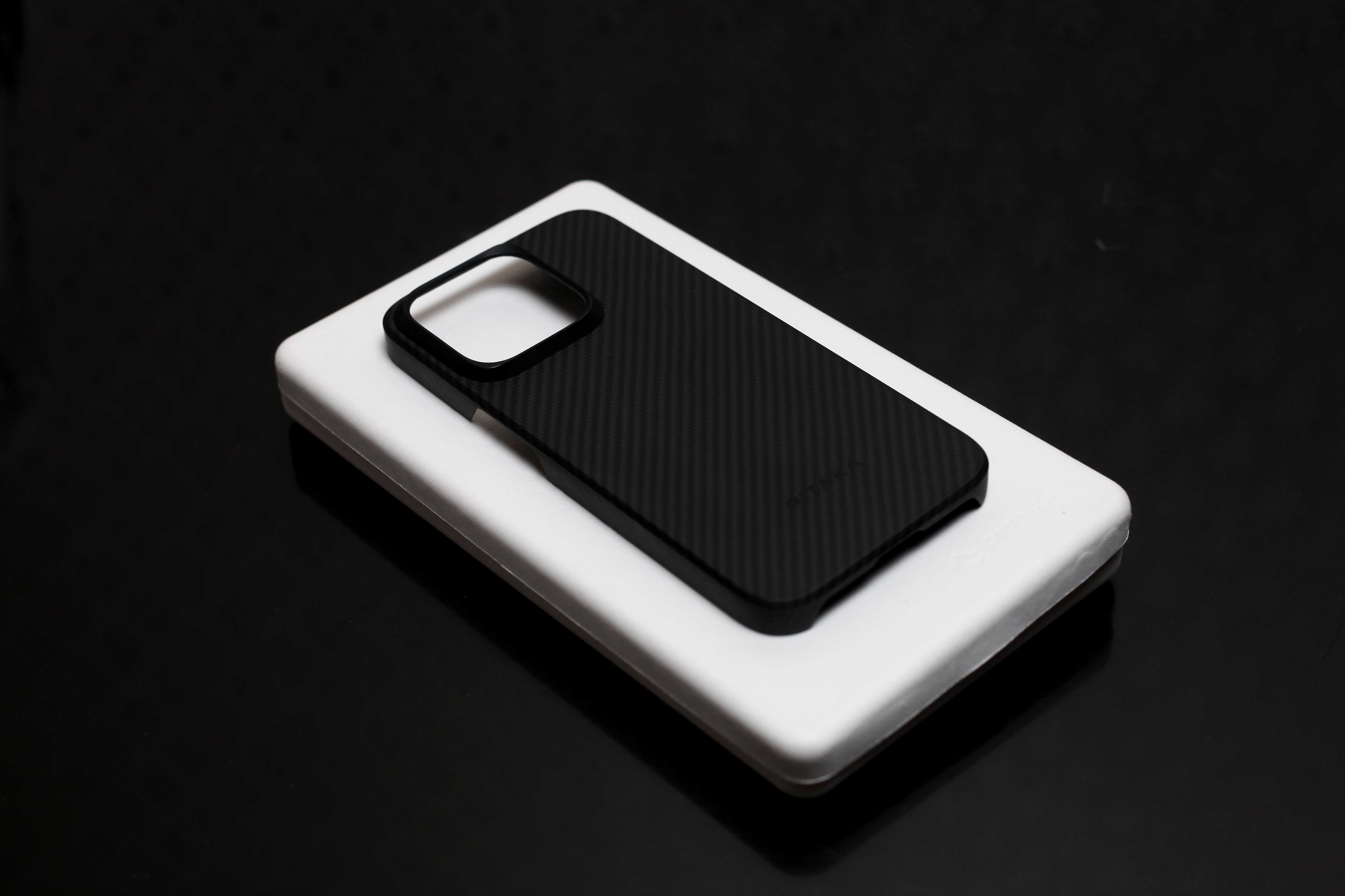 Оригинальный чехол PITAKA 15 Pro MagEZ Case 4