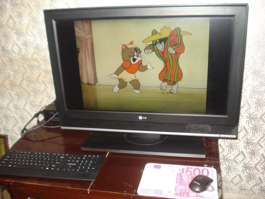 TV LG diagonala 80cm intrari antena vga hdmi rca